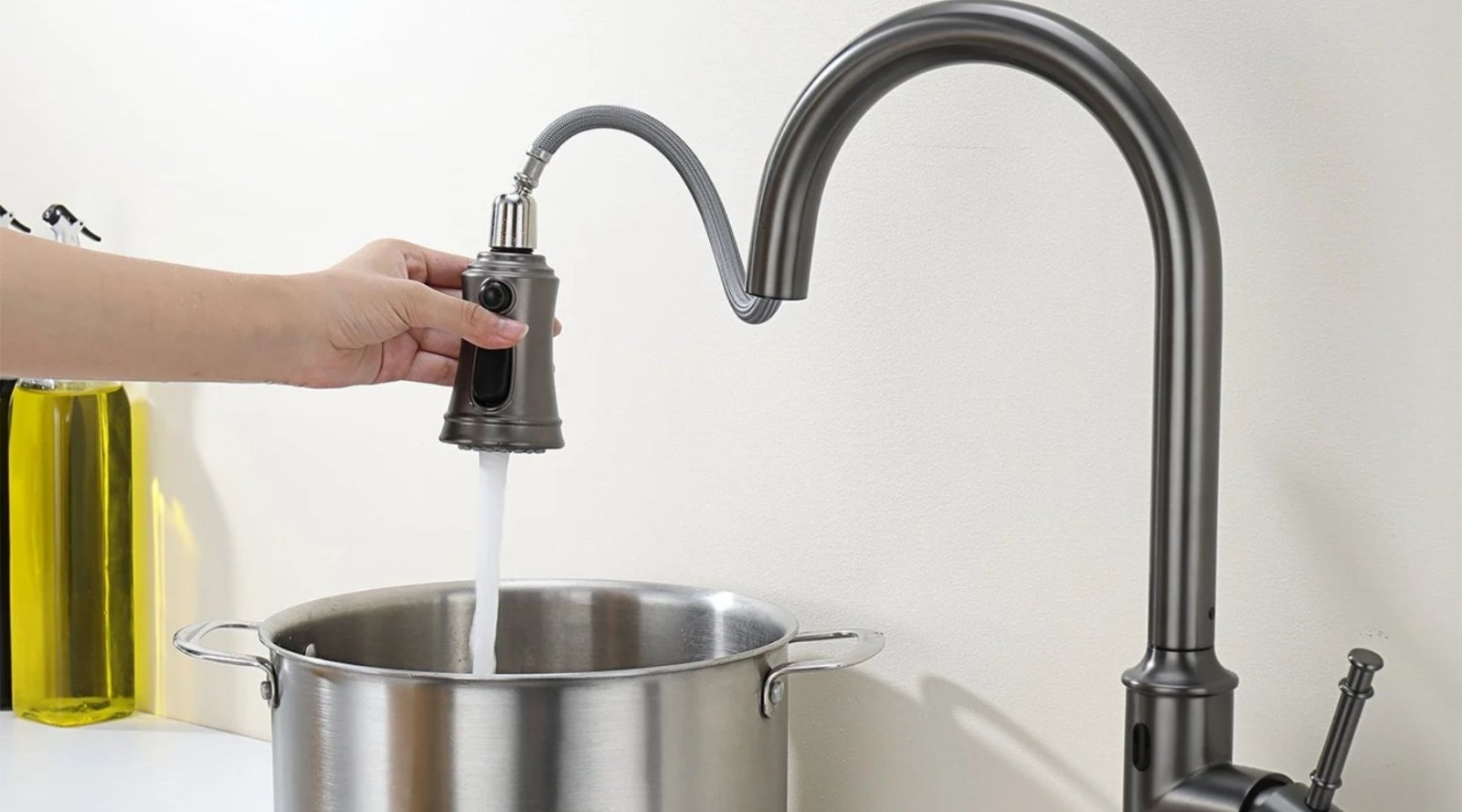 Best Pull-Down Faucets for Large Kitchen Sinks