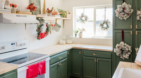 How to Decorate Your Kitchen for Christmas: A Loraven Guide